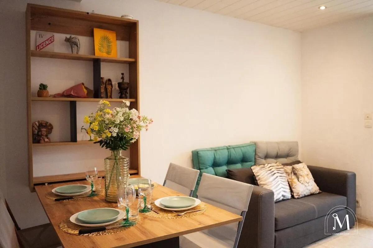 Logement Avec Jardinet Dans Residence Avec Piscine Sanary-sur-Mer