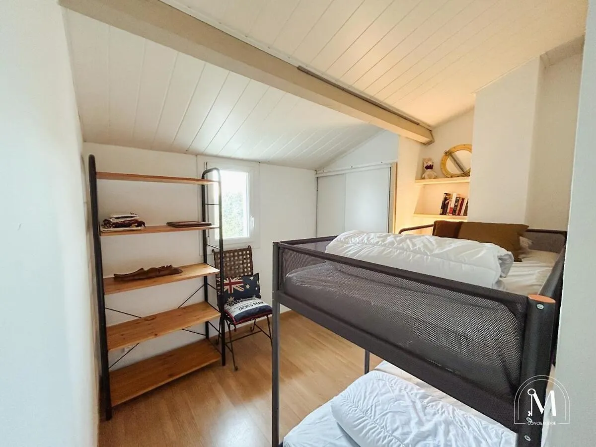 Logement Avec Jardinet Dans Residence Avec Piscine Sanary-sur-Mer 0*,  France