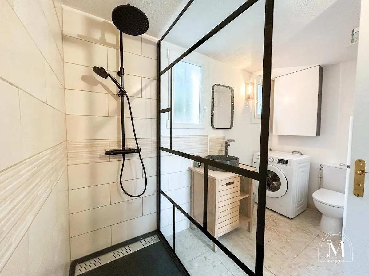Logement Avec Jardinet Dans Residence Avec Piscine Sanary-sur-Mer France